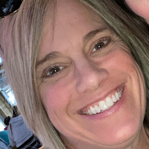 Meet your Posher, Michelle - Picture 1 of 1